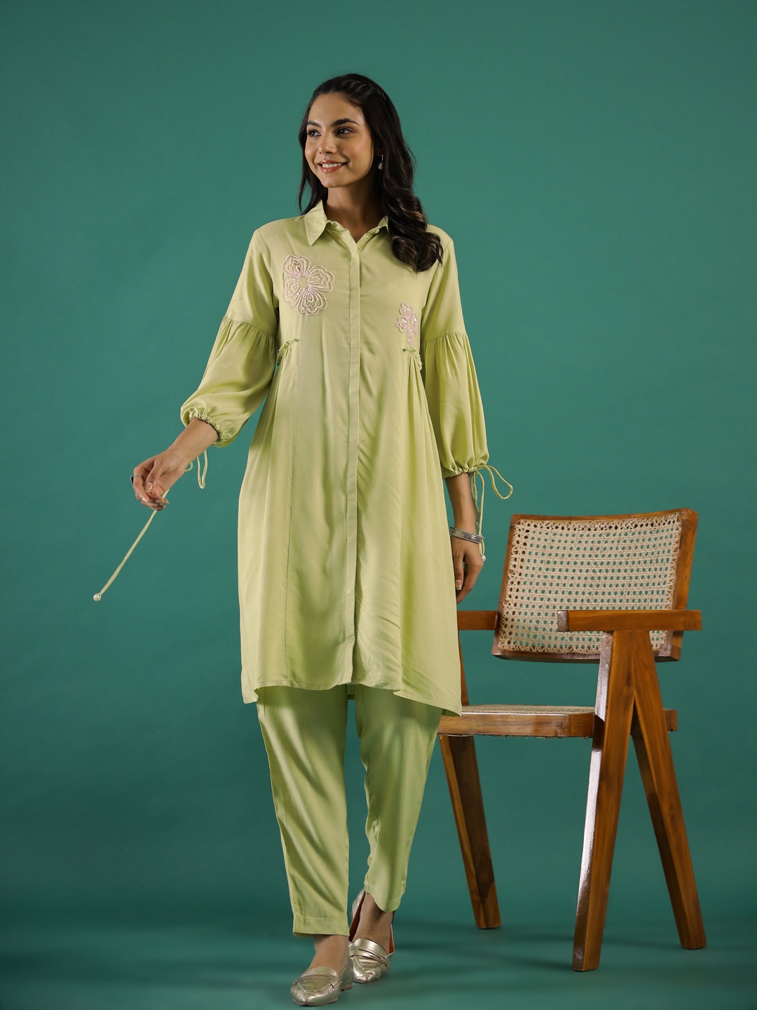 RangDeep Embellished Shirt Collar Sequinned Pure Cotton Kurta with Trousers, Lime green
RangDeep Embellished Shirt Collar Sequinned Pure Cotton Kurta with Trousers, Lime green