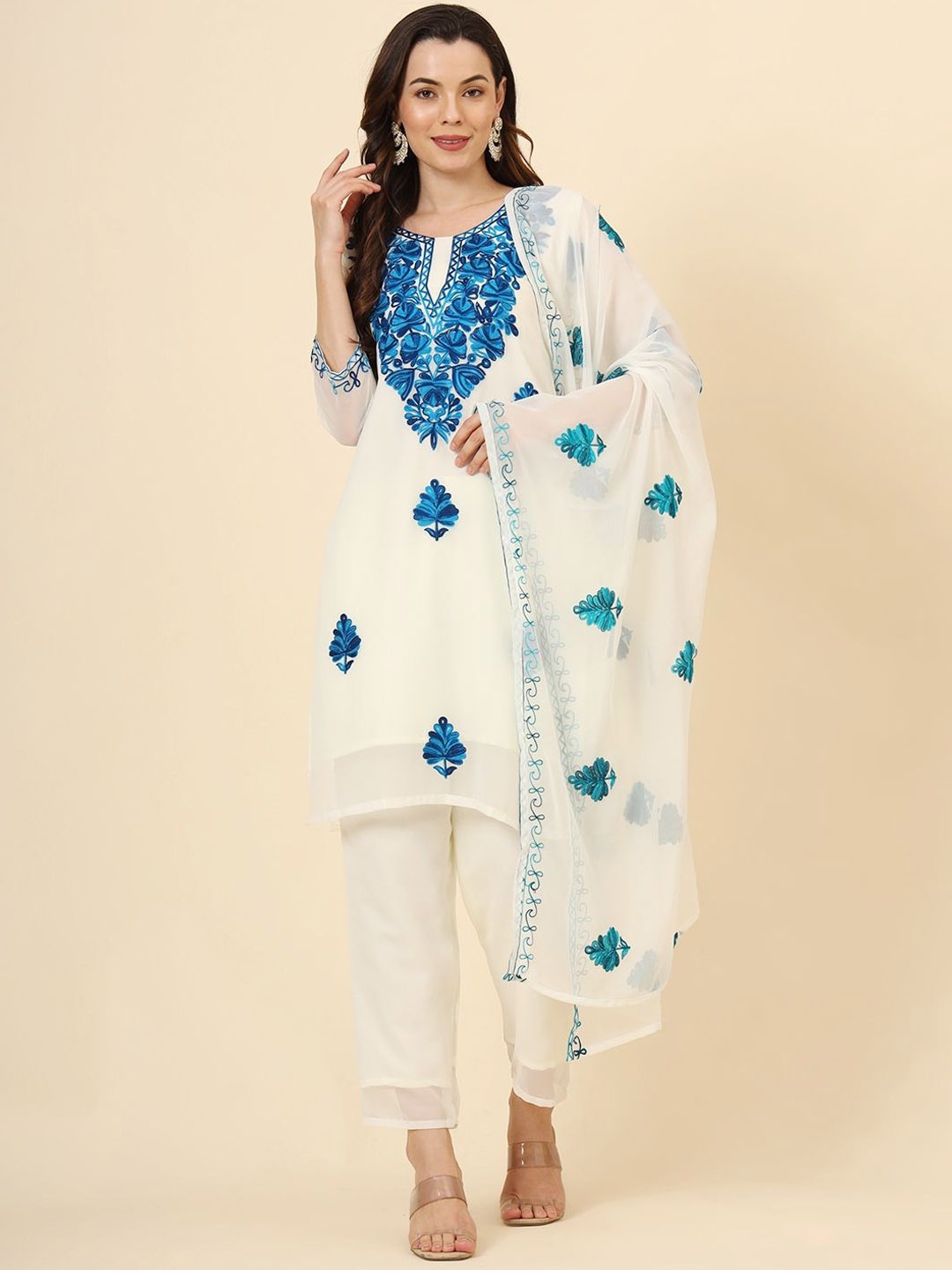 HERE&NOW Floral Embroidered Regular Thread Work Straight Kurta With Trouser With Dupatta, Blue
HERE&NOW Floral Embroidered Regular Thread Work Straight Kurta With Trouser With Dupatta, Blue
