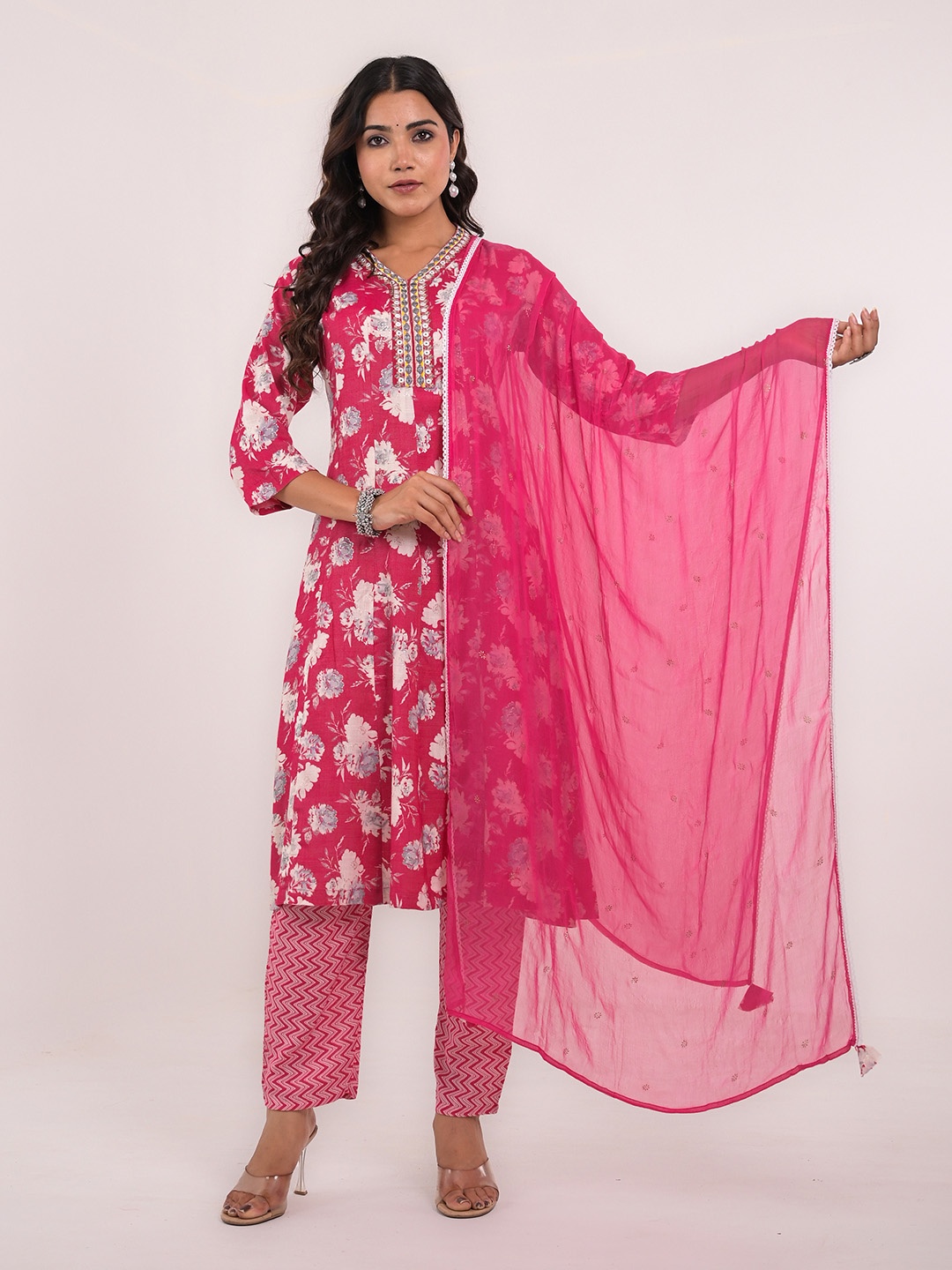 KAVITA GUPTA Floral Printed Thread Work Anarkali Kurta With Palazzos & Dupatta, Pink
KAVITA GUPTA Floral Printed Thread Work Anarkali Kurta With Palazzos & Dupatta, Pink