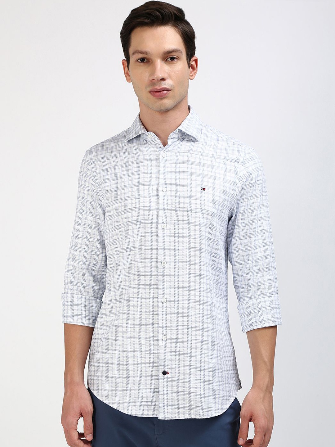 Tommy Hilfiger Men Spread Collar Grid Tattersall Checked Cotton Slim Fit Casual Shirt, White
Tommy Hilfiger Men Spread Collar Grid Tattersall Checked Cotton Slim Fit Casual Shirt, White