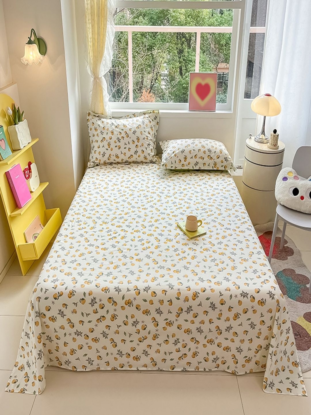 JC HOME Beige & Green Floral Pure Cotton 220 TC Single Bedsheet Set 1.60 m x 2.30 m
JC HOME Beige & Green Floral Pure Cotton 220 TC Single Bedsheet Set 1.60 m x 2.30 m