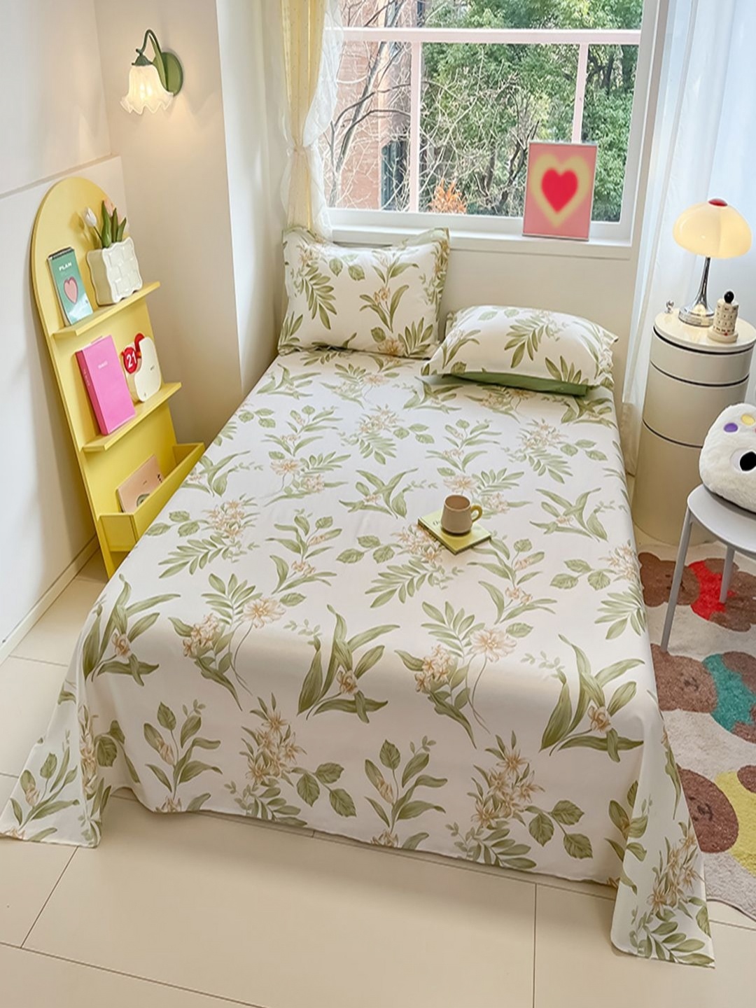 JC HOME Cream-Coloured Floral Printed Cotton 220 TC Single Bedsheet Set 2.30 m x 1.60 m
JC HOME Cream-Coloured Floral Printed Cotton 220 TC Single Bedsheet Set 2.30 m x 1.60 m