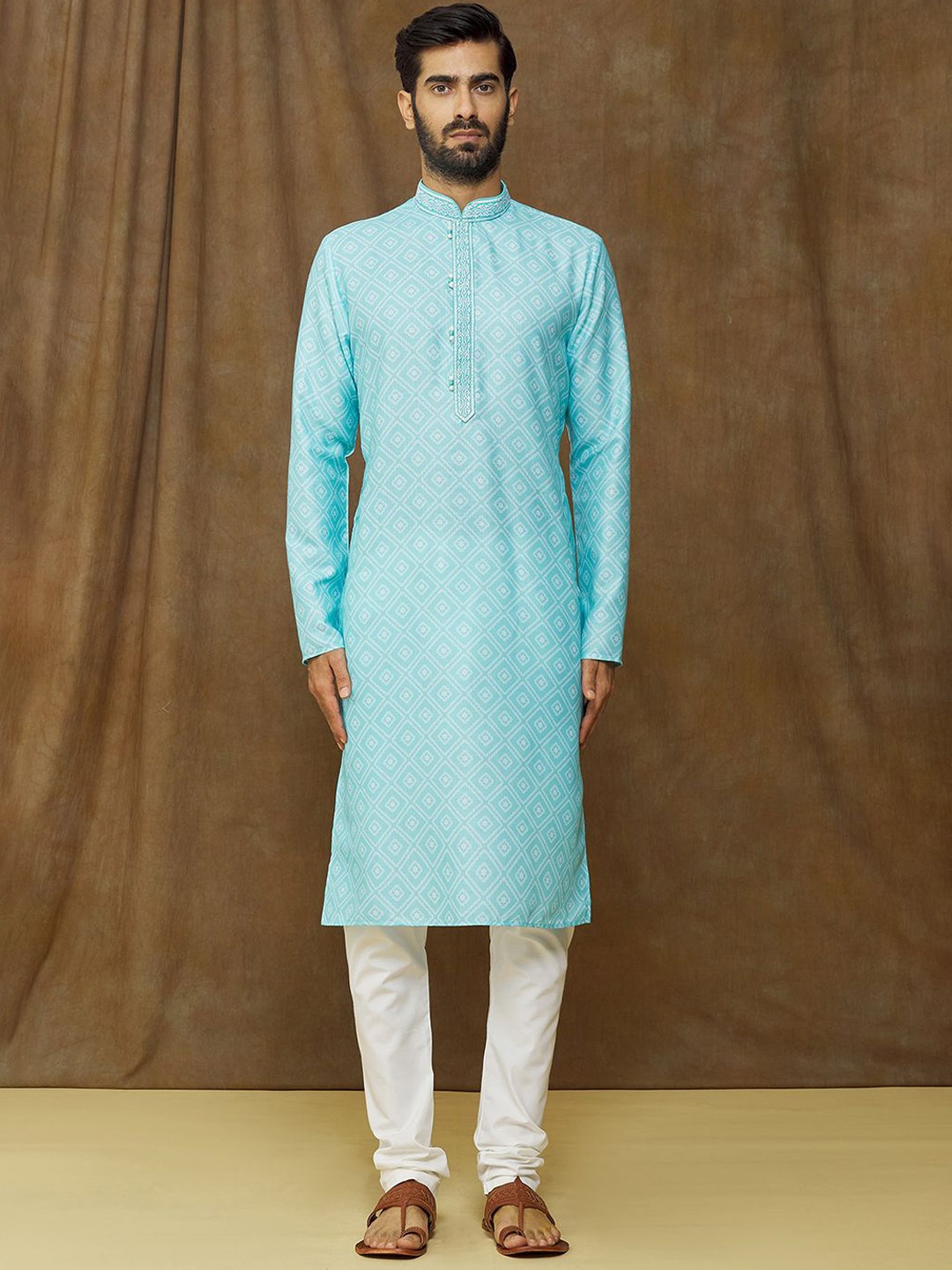 Samyukta Singhania Geometric Printed Thread Work Mandarin Collar Straight Kurta & Churidar, Blue
Samyukta Singhania Geometric Printed Thread Work Mandarin Collar Straight Kurta & Churidar, Blue