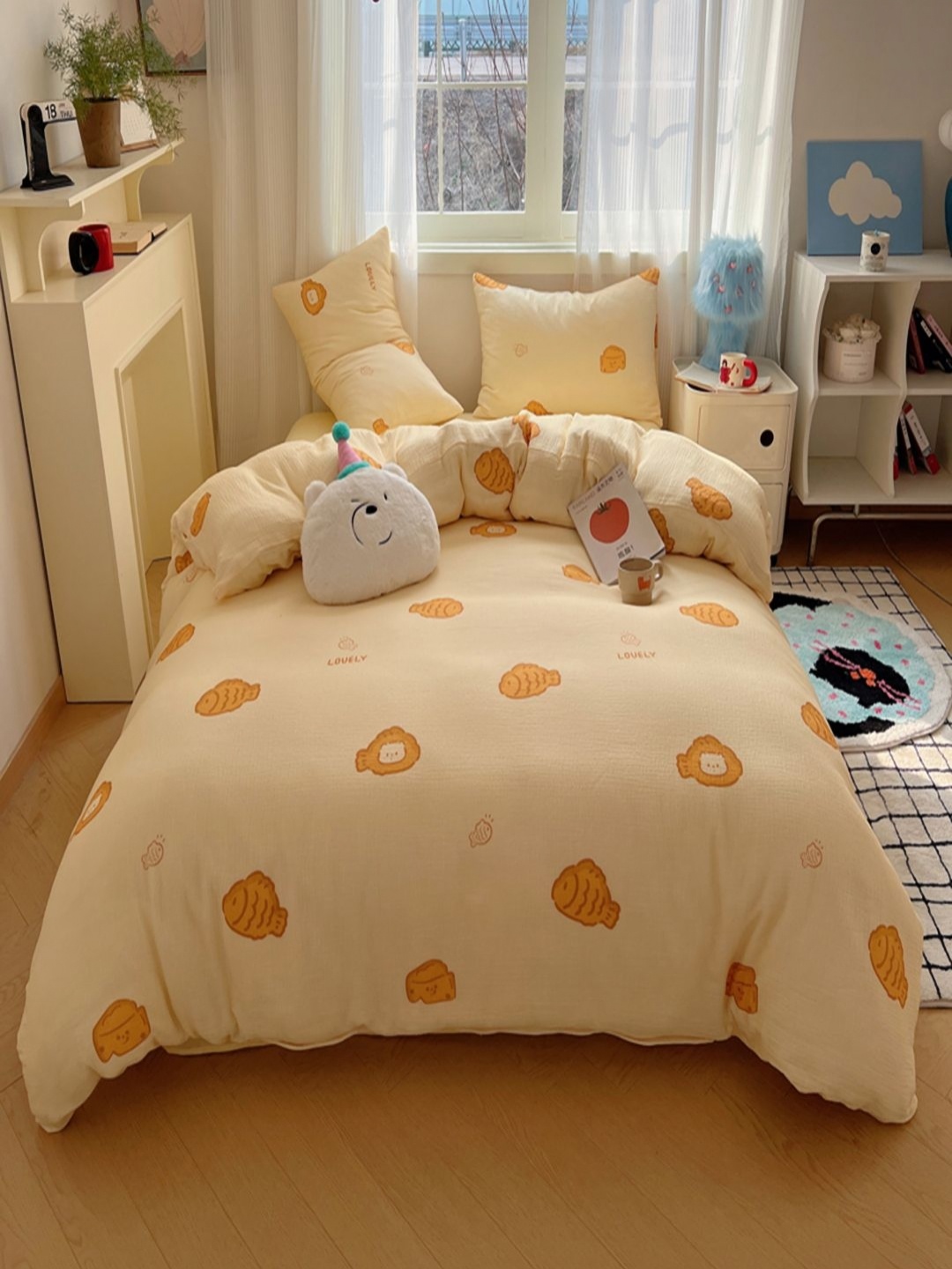 JC HOME Yellow & Cream-Coloured Cartoon Characters Polycotton 3 Piece Double King Regular Bedding Set
JC HOME Yellow & Cream-Coloured Cartoon Characters Polycotton 3 Piece Double King Regular Bedding Set