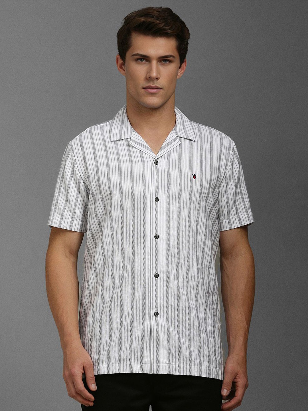 Louis Philippe Jeans Men Cuban Collar Vertical Striped Cotton Slim Fit Casual Shirt, White
Louis Philippe Jeans Men Cuban Collar Vertical Striped Cotton Slim Fit Casual Shirt, White