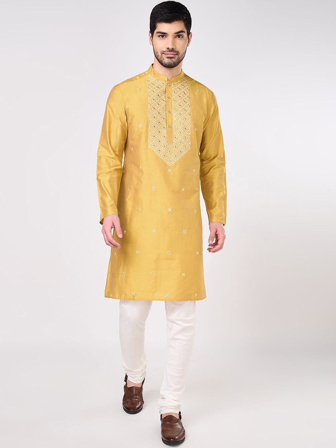 indus route by Pantaloons Geometric Embroidered Mandarin Collar Mirror Work Straight Kurta, Tan
indus route by Pantaloons Geometric Embroidered Mandarin Collar Mirror Work Straight Kurta, Tan