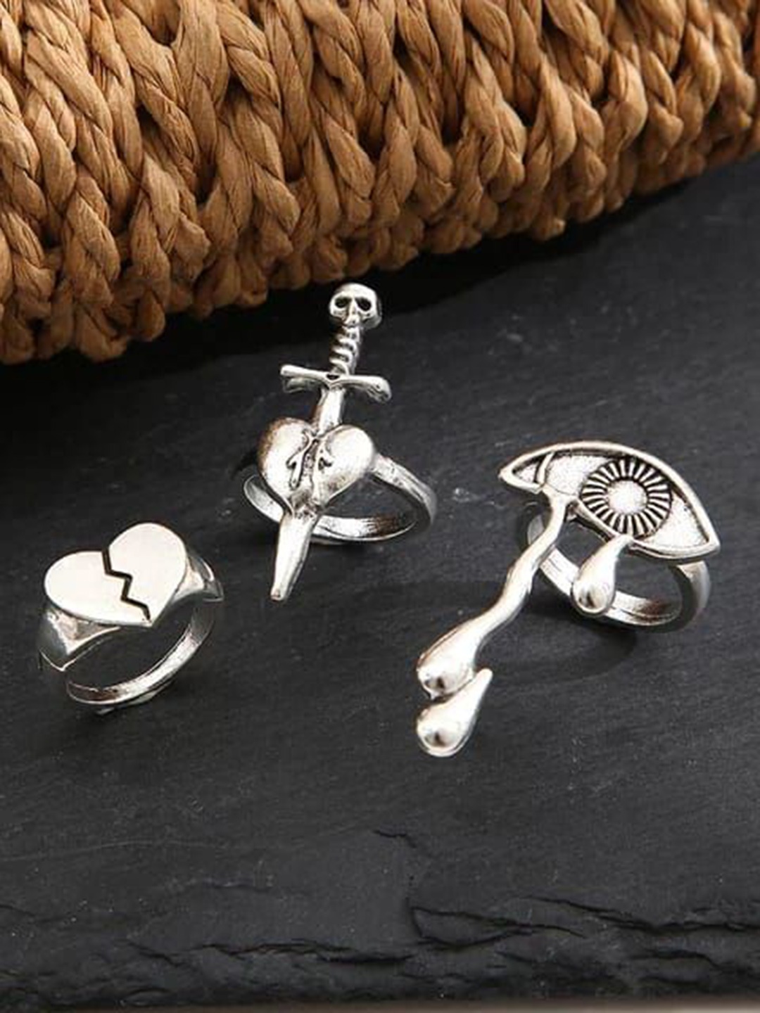 YU FASHIONS Set Of 3 Stainless Steel Cry Eye Sword Broken Heart Silver-Plated Finger Rings
YU FASHIONS Set Of 3 Stainless Steel Cry Eye Sword Broken Heart Silver-Plated Finger Rings