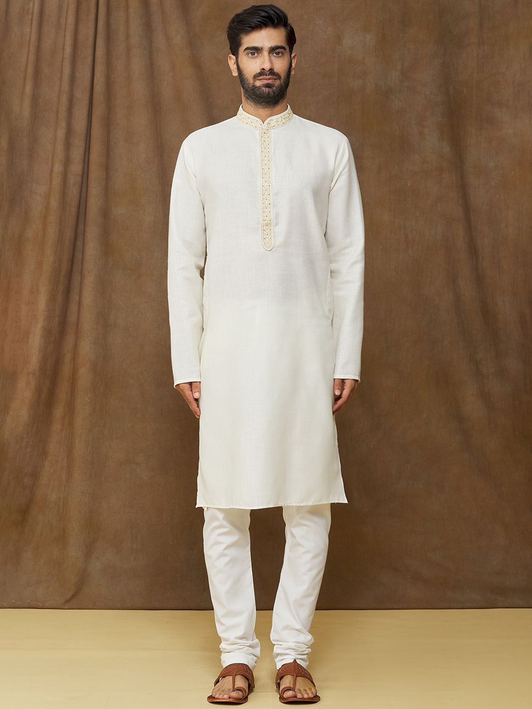 Samyukta Singhania Floral Yoke Design Mandarin Collar Straight Kurta With Trousers, Cream
Samyukta Singhania Floral Yoke Design Mandarin Collar Straight Kurta With Trousers, Cream