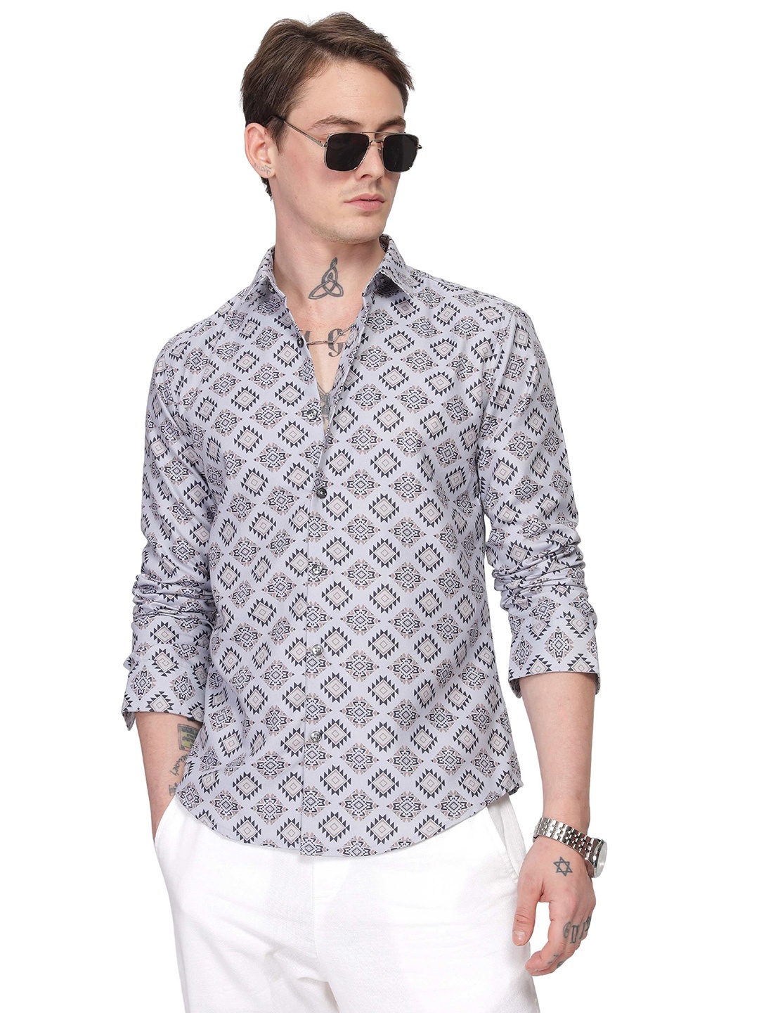ilyzly Men Standard Spread Collar Abstract Printed Cotton Tailored Fit Casual Shirt, Blue
ilyzly Men Standard Spread Collar Abstract Printed Cotton Tailored Fit Casual Shirt, Blue