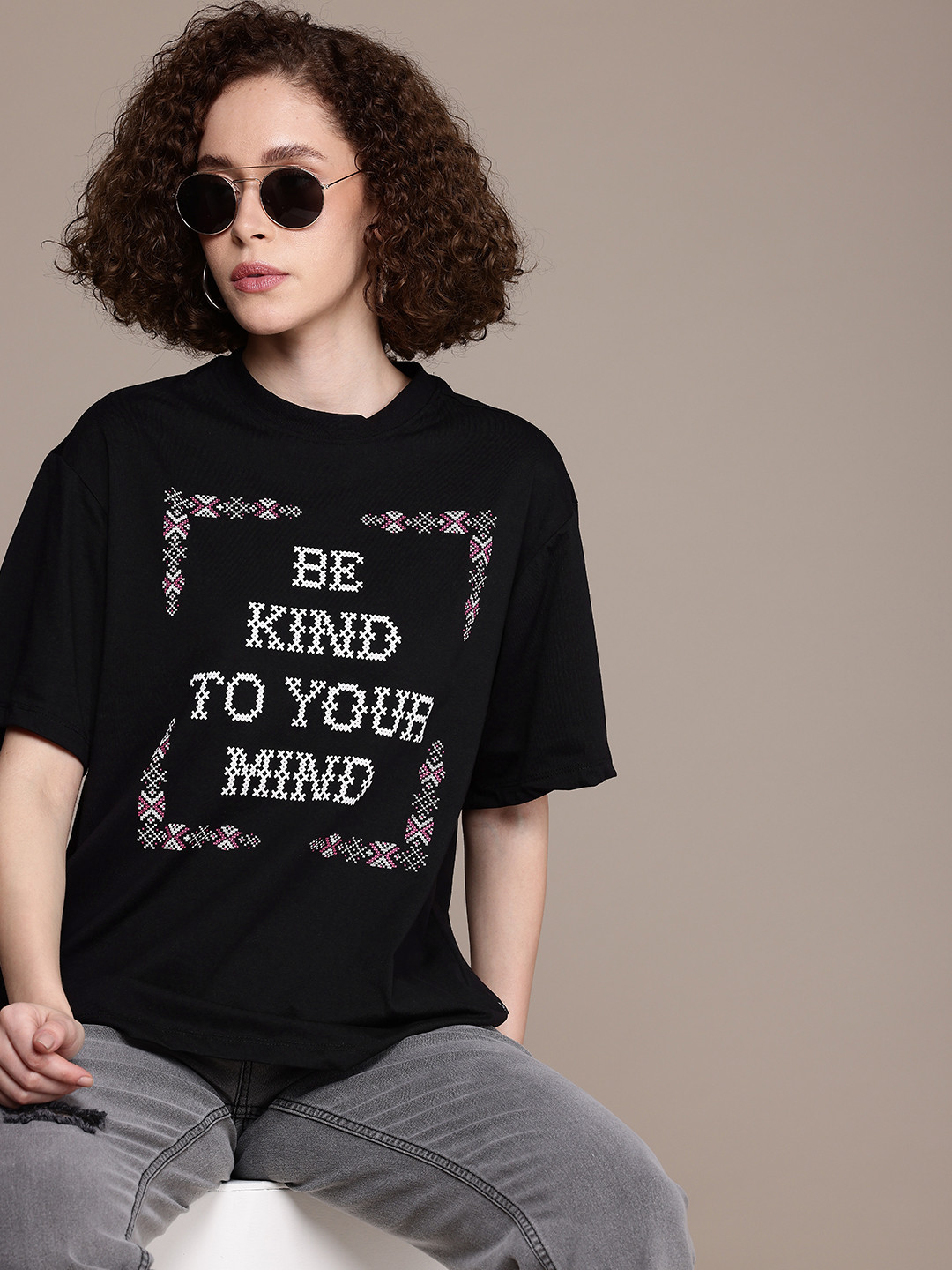 The Roadster Life Co. Typography Printed Drop-Shoulder Sleeves Oversized T-shirt, Black
The Roadster Life Co. Typography Printed Drop-Shoulder Sleeves Oversized T-shirt, Black