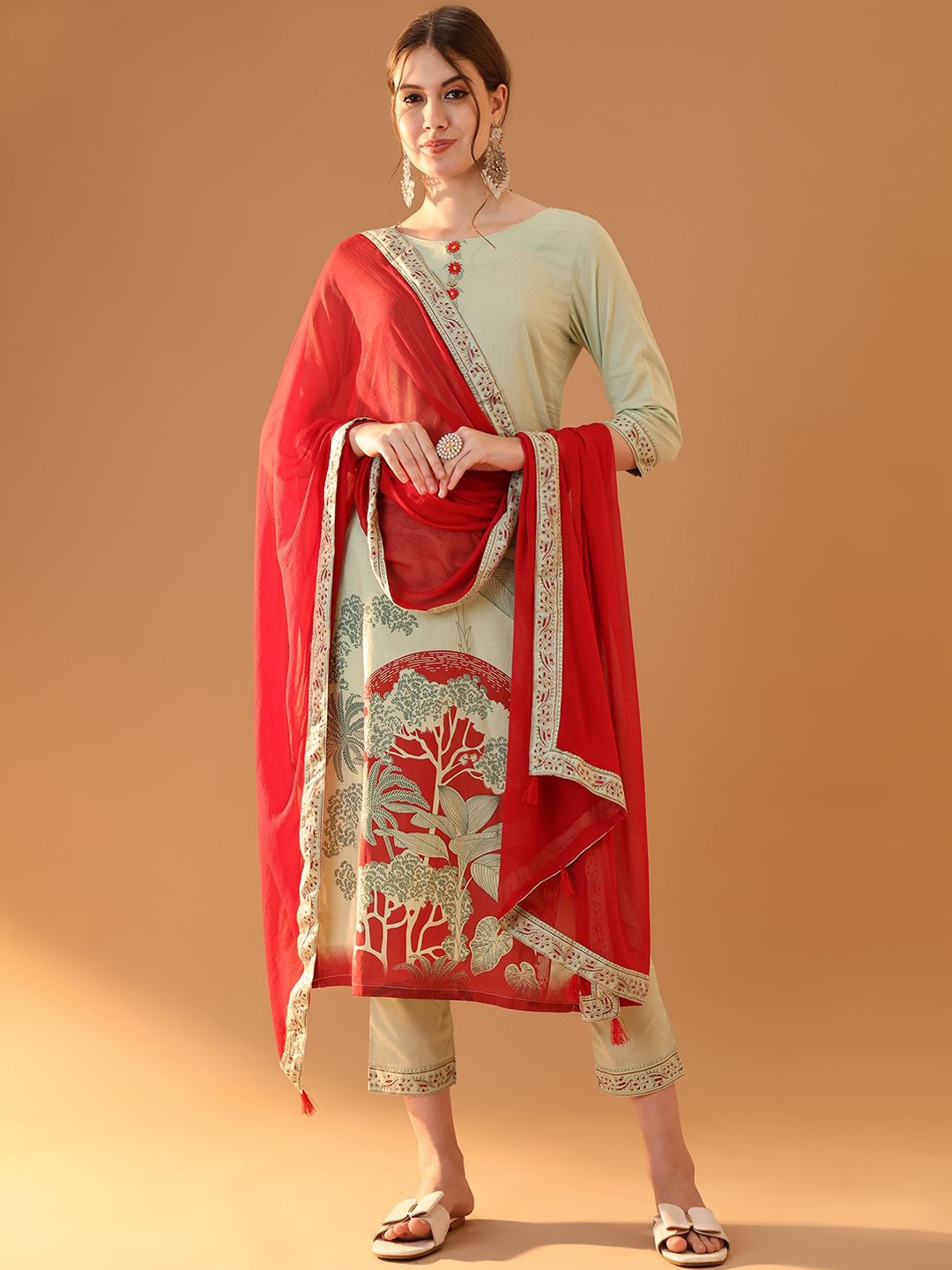 Tulsattva Floral Printed Round Neck Regular Pure Cotton Kurta With Trouser With Dupatta, Green
Tulsattva Floral Printed Round Neck Regular Pure Cotton Kurta With Trouser With Dupatta, Green