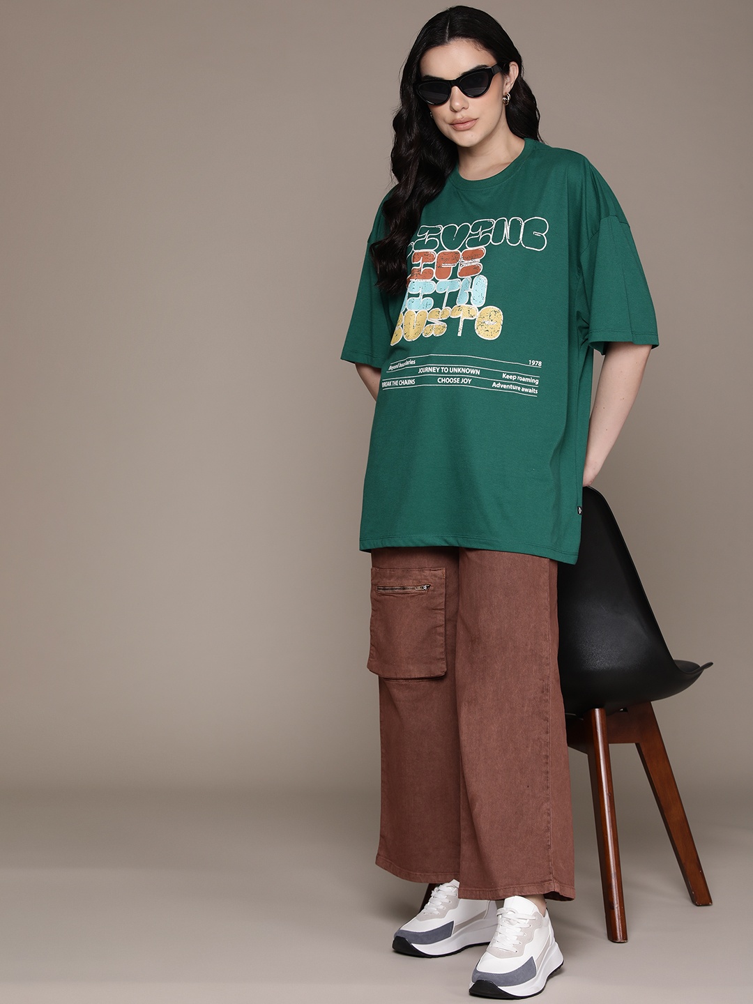 The Roadster Lifestyle Co. Printed Drop-Shoulder Sleeves Oversized Longline T-shirt, Green
The Roadster Lifestyle Co. Printed Drop-Shoulder Sleeves Oversized Longline T-shirt, Green
