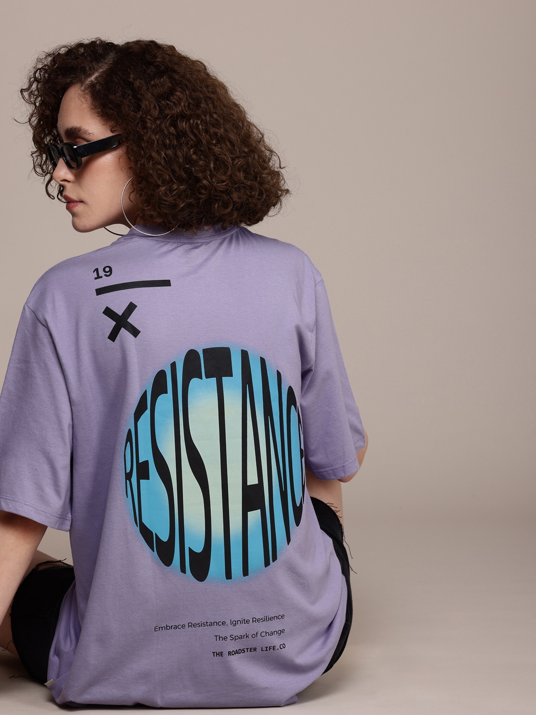 The Roadster Life Co. Typography Printed Drop-Shoulder Sleeves Oversized T-shirt, Lavender
The Roadster Life Co. Typography Printed Drop-Shoulder Sleeves Oversized T-shirt, Lavender