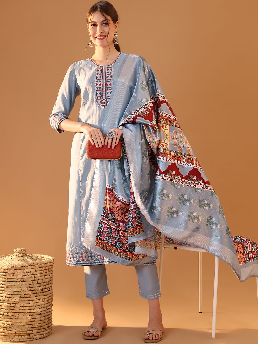 Tulsattva Geometric Embroidered Regular Chanderi Cotton Kurta With Trouser With Dupatta, Blue
Tulsattva Geometric Embroidered Regular Chanderi Cotton Kurta With Trouser With Dupatta, Blue