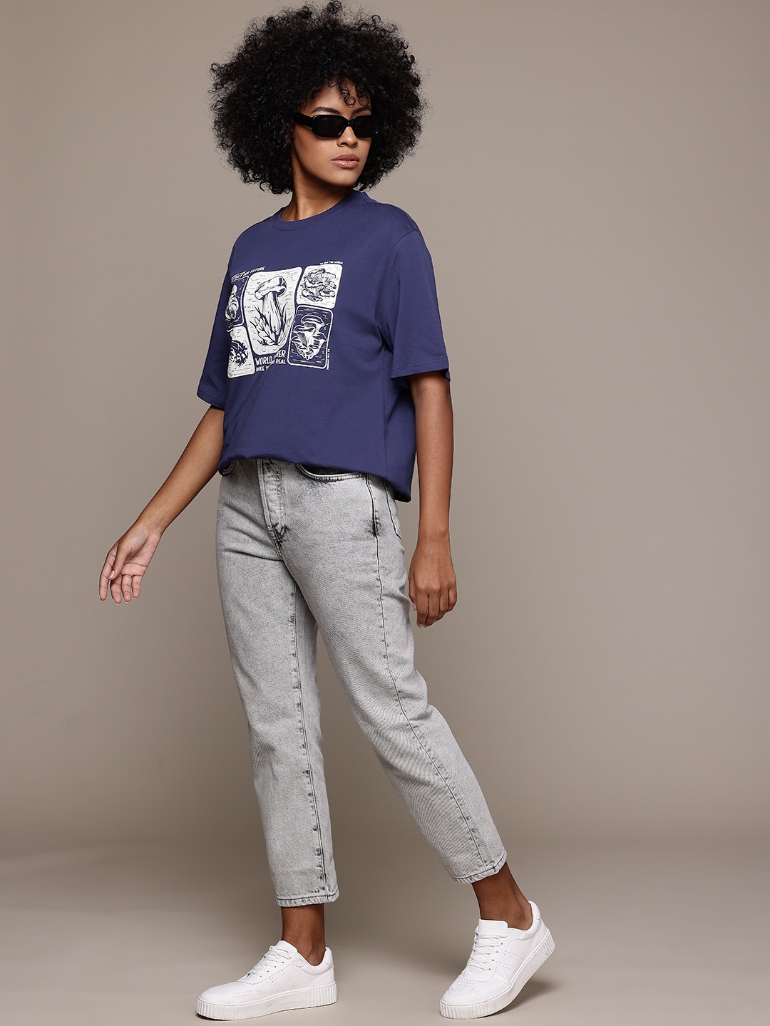 The Roadster Lifestyle Co. Printed Drop-Shoulder Relaxed Fit Pure Cotton T-shirt, Navy blue
The Roadster Lifestyle Co. Printed Drop-Shoulder Relaxed Fit Pure Cotton T-shirt, Navy blue