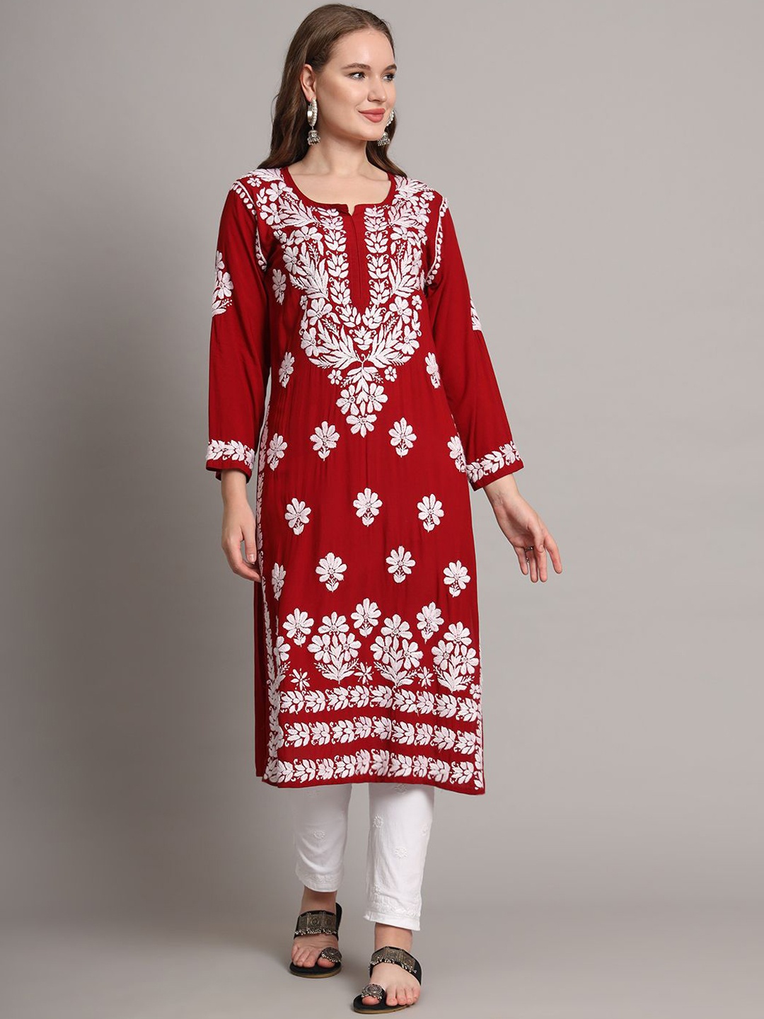 The Chikan Label Ethnic Motifs Embroidered Notched Neck Chikankari Straight Kurta, Red
The Chikan Label Ethnic Motifs Embroidered Notched Neck Chikankari Straight Kurta, Red
