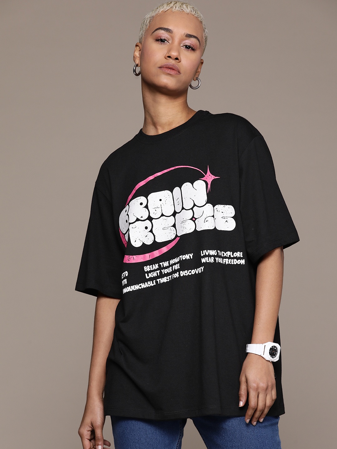 The Roadster Lifestyle Co. Typography Printed Drop-Shoulder Sleeves Oversized T-shirt, Black
The Roadster Lifestyle Co. Typography Printed Drop-Shoulder Sleeves Oversized T-shirt, Black