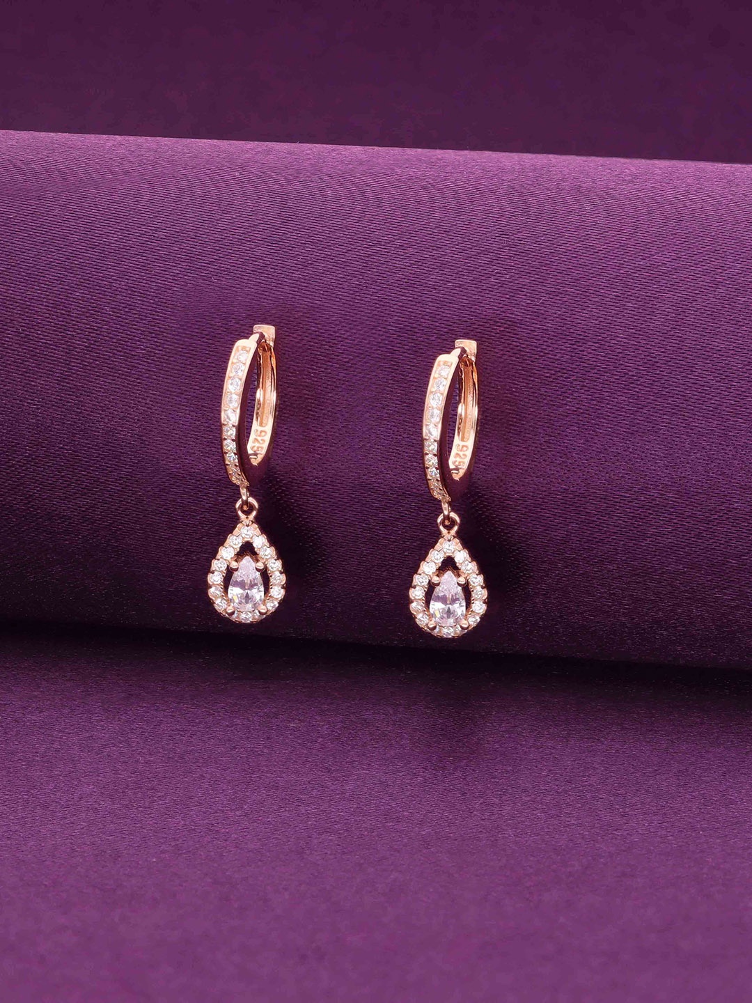 KAI JEWEL 92.5 Sterling Silver Rose Gold-Plated Cubic Zirconia Studded Drop Earrings
KAI JEWEL 92.5 Sterling Silver Rose Gold-Plated Cubic Zirconia Studded Drop Earrings