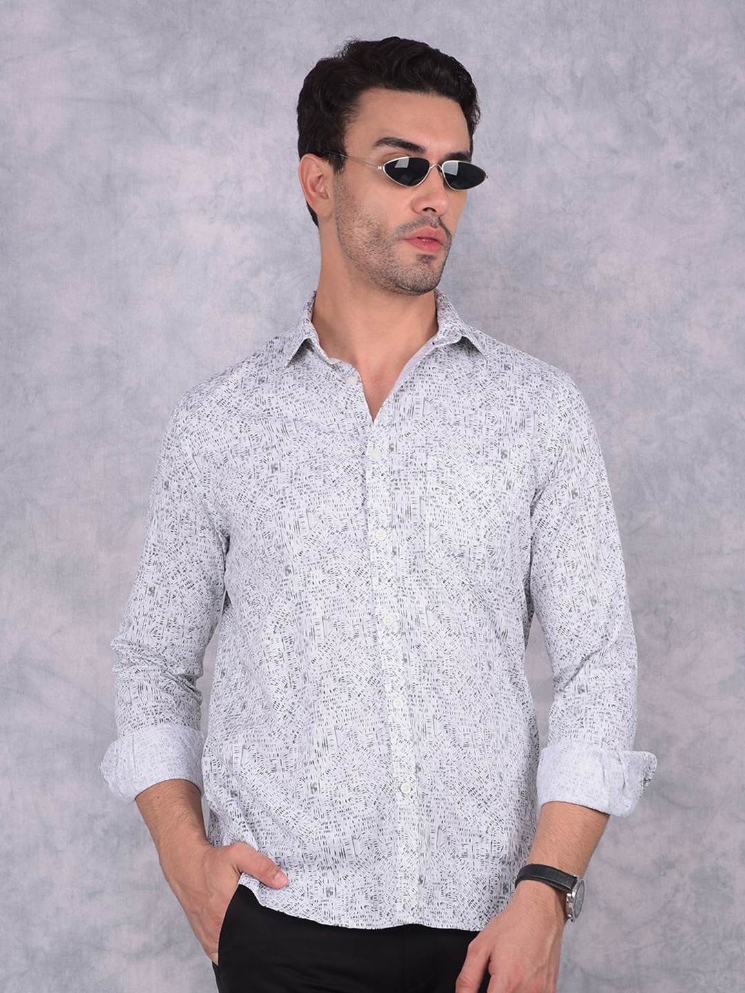 Crimsoune Club Men Smart Spread Collar Abstract Printed Cotton Slim Fit Casual Shirt, White
Crimsoune Club Men Smart Spread Collar Abstract Printed Cotton Slim Fit Casual Shirt, White
