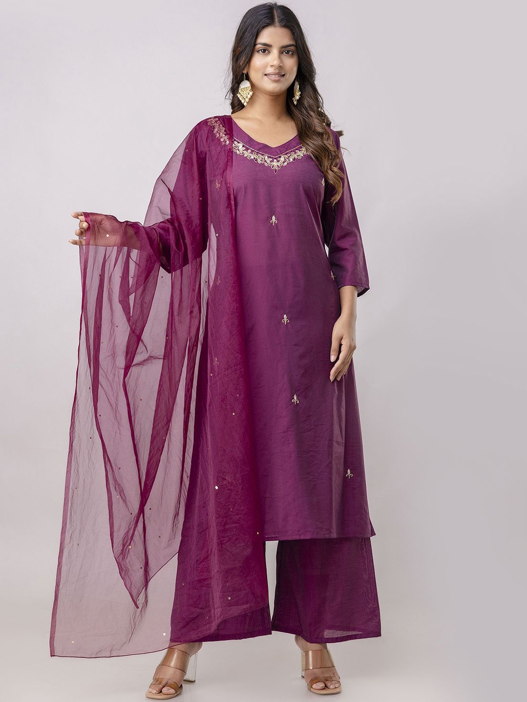 KALINI Floral Embroidered Regular Pure Silk Straight Kurta with Trousers & Dupatta, Purple
KALINI Floral Embroidered Regular Pure Silk Straight Kurta with Trousers & Dupatta, Purple