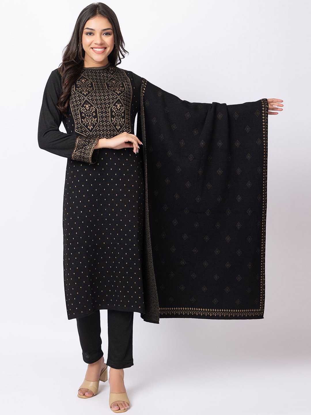 KEIKO Woven Design Ethnic Motifs Round Neck Straight Kurta with Trouser & Dupatta, Black
KEIKO Woven Design Ethnic Motifs Round Neck Straight Kurta with Trouser & Dupatta, Black