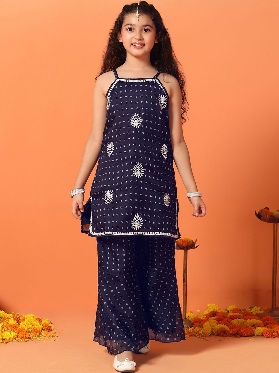 FASHION DREAM Girls Bandhani Printed Thread Work Straight Kurta With Sharara, Navy blue
FASHION DREAM Girls Bandhani Printed Thread Work Straight Kurta With Sharara, Navy blue