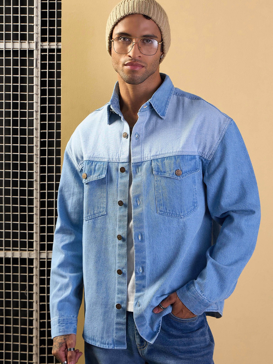 MASCLN SASSAFRAS Men Spread Collar Colourblocked Denim Oversized Casual Shacket, Blue
MASCLN SASSAFRAS Men Spread Collar Colourblocked Denim Oversized Casual Shacket, Blue