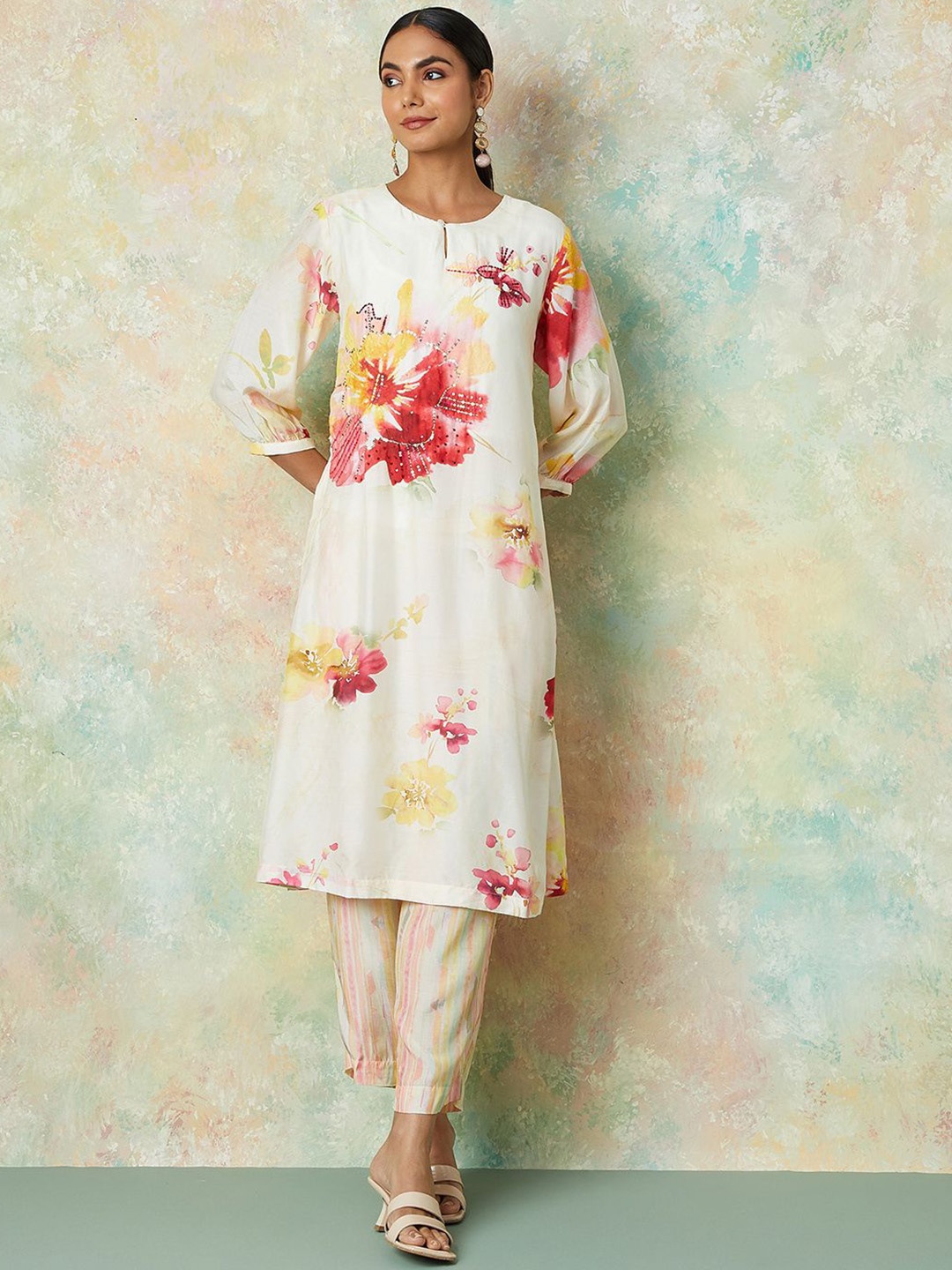 Melange by Lifestyle Floral Printed Sequinned Straight Kurta With Trousers, Off white
Melange by Lifestyle Floral Printed Sequinned Straight Kurta With Trousers, Off white