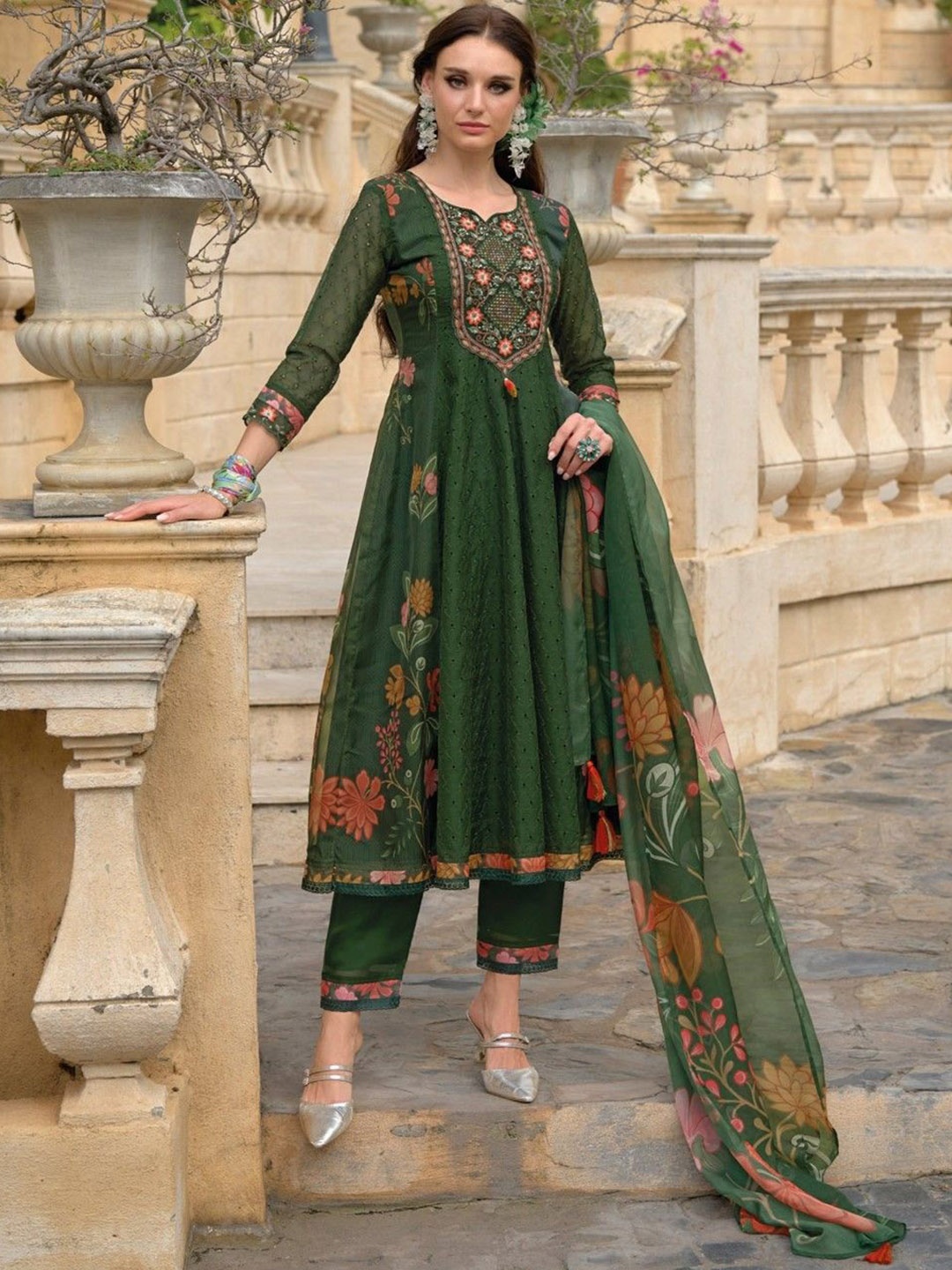 AUTUMN LANE Embroidered Regular Pure Cotton Anarkali Kurta with Trousers & Dupatta, Green
AUTUMN LANE Embroidered Regular Pure Cotton Anarkali Kurta with Trousers & Dupatta, Green