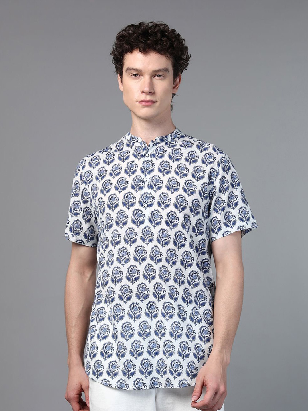 DON VINO Men Comfort Band Collar Geometric Printed Cotton Slim Fit Casual Shirt, White
DON VINO Men Comfort Band Collar Geometric Printed Cotton Slim Fit Casual Shirt, White
