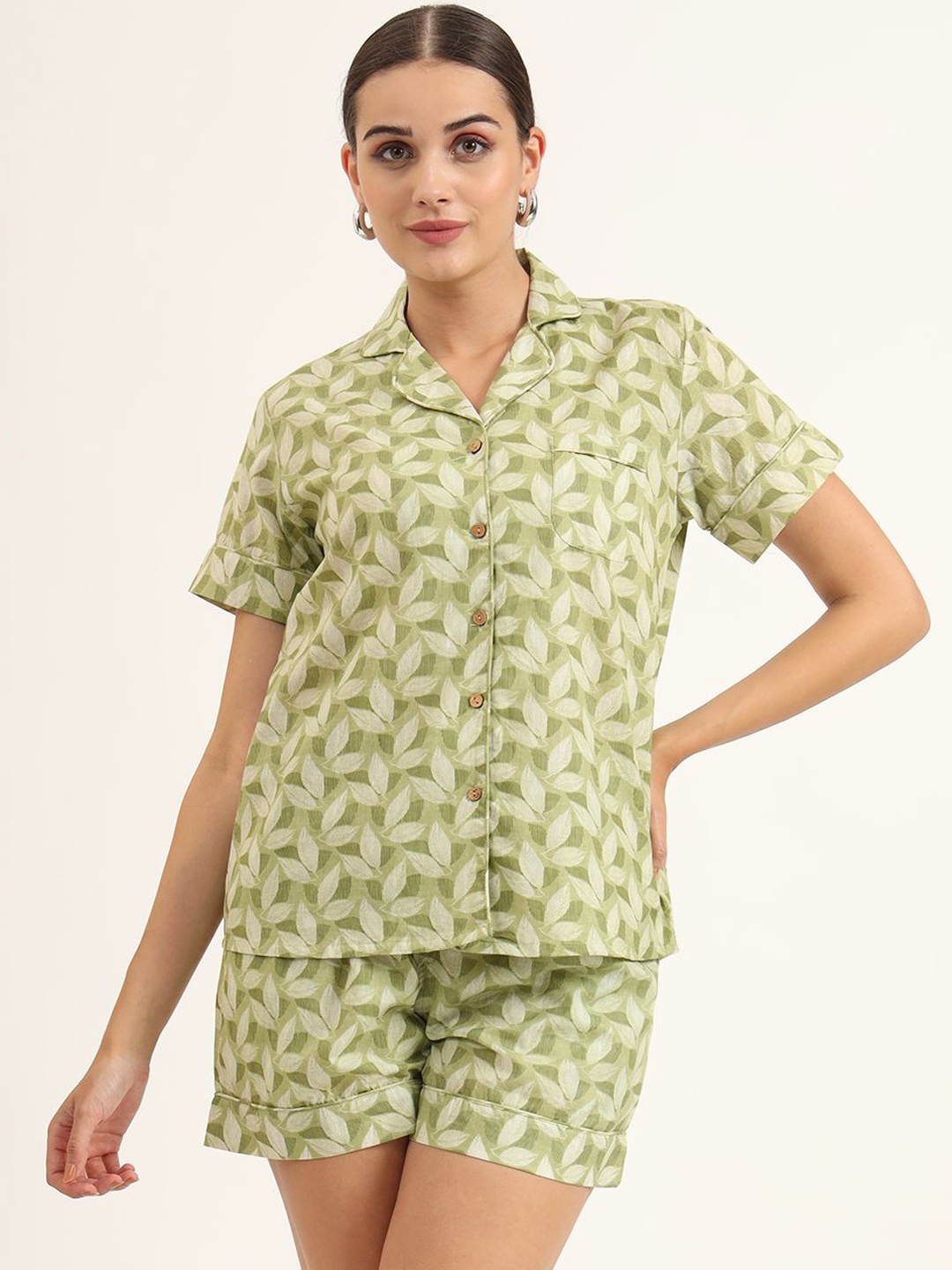 Divena Women Floral Printed Pure Cotton Lapel Collar Shirt With Shorts Co-Ords, Green
Divena Women Floral Printed Pure Cotton Lapel Collar Shirt With Shorts Co-Ords, Green