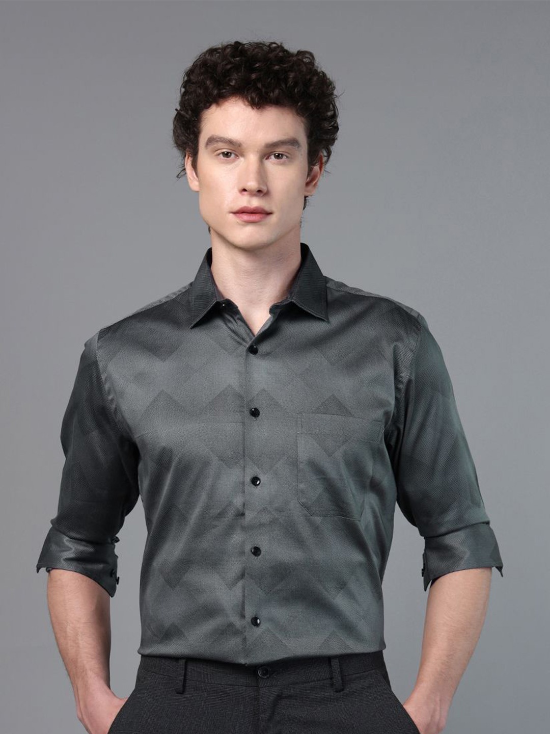 DON VINO Men Comfort Cutaway Collar Chevron Printed Cotton Slim Fit Formal Shirt, Grey
DON VINO Men Comfort Cutaway Collar Chevron Printed Cotton Slim Fit Formal Shirt, Grey