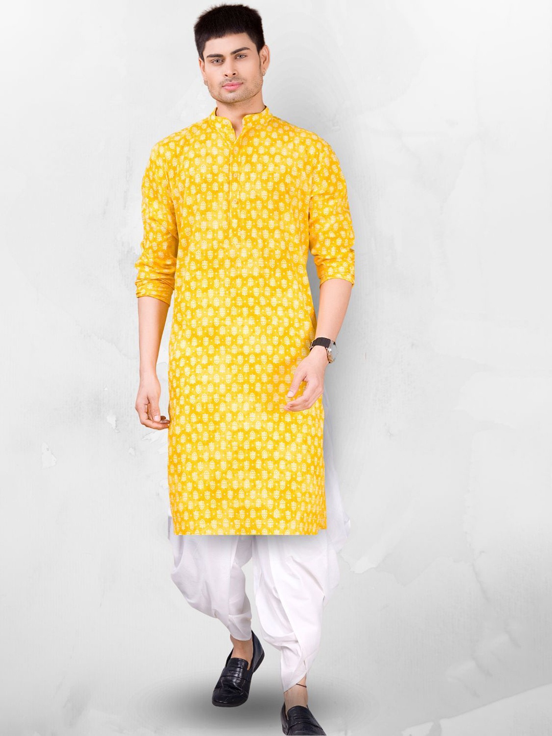 SHIWAM ETHNIX Ethnic Motifs Printed Mandarin Collar Staright Kurta With Dhoti Pants, Yellow
SHIWAM ETHNIX Ethnic Motifs Printed Mandarin Collar Staright Kurta With Dhoti Pants, Yellow