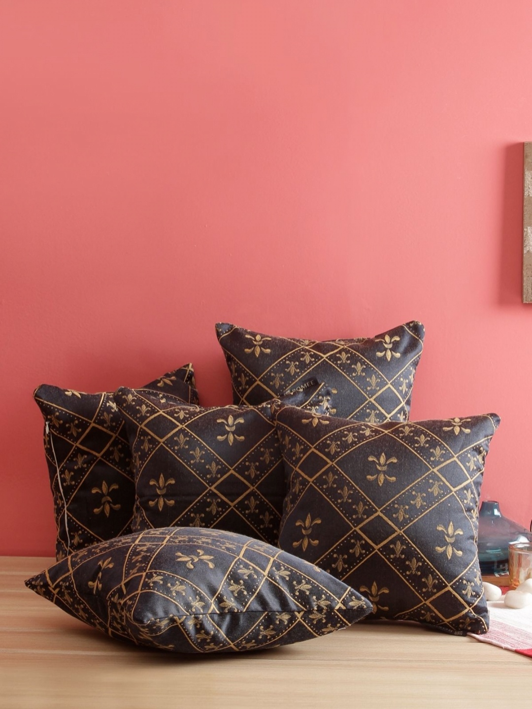 Myntra Elegant Homes Navy Blue & Yellow 5 Pieces Ethnic Motifs Square Cushion Covers
Myntra Elegant Homes Navy Blue & Yellow 5 Pieces Ethnic Motifs Square Cushion Covers