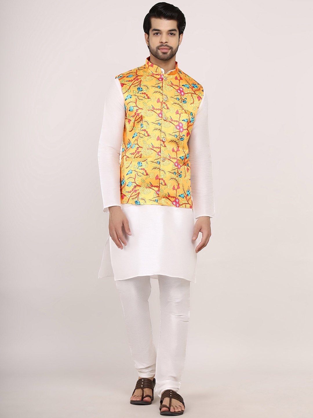 Sadree Mandarin Collar Long Sleeves Straight Kurta with Churidar & Nehru jacket, White
Sadree Mandarin Collar Long Sleeves Straight Kurta with Churidar & Nehru jacket, White