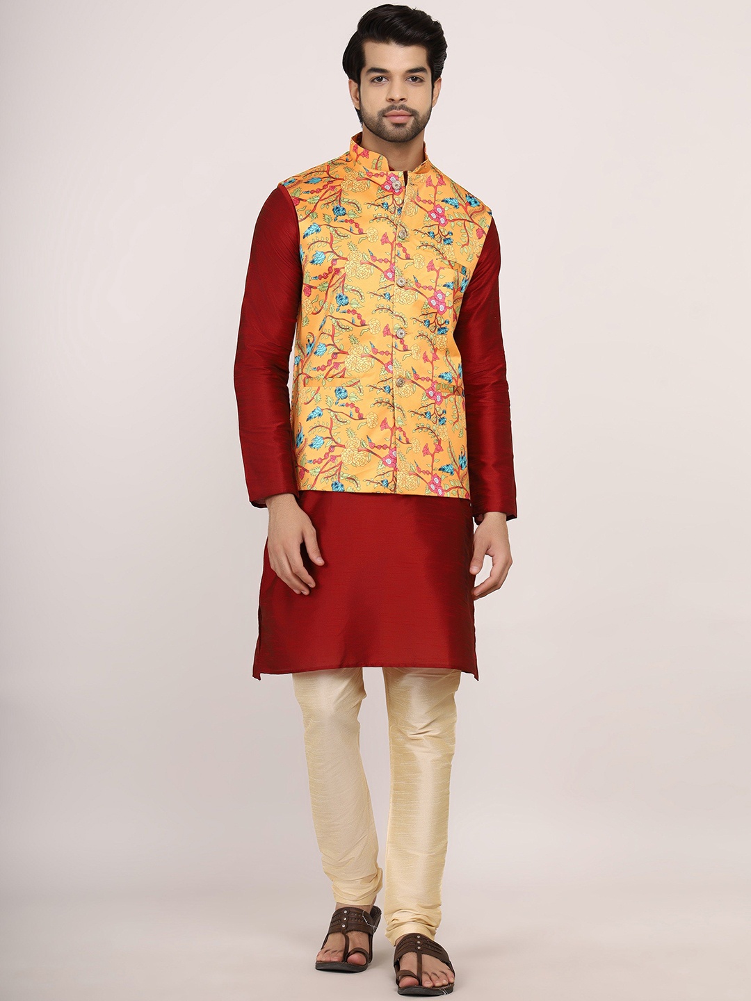 Sadree Mandarin Collar Long Sleeves Straight Kurta with Churidar & Nehru jacket, Maroon
Sadree Mandarin Collar Long Sleeves Straight Kurta with Churidar & Nehru jacket, Maroon