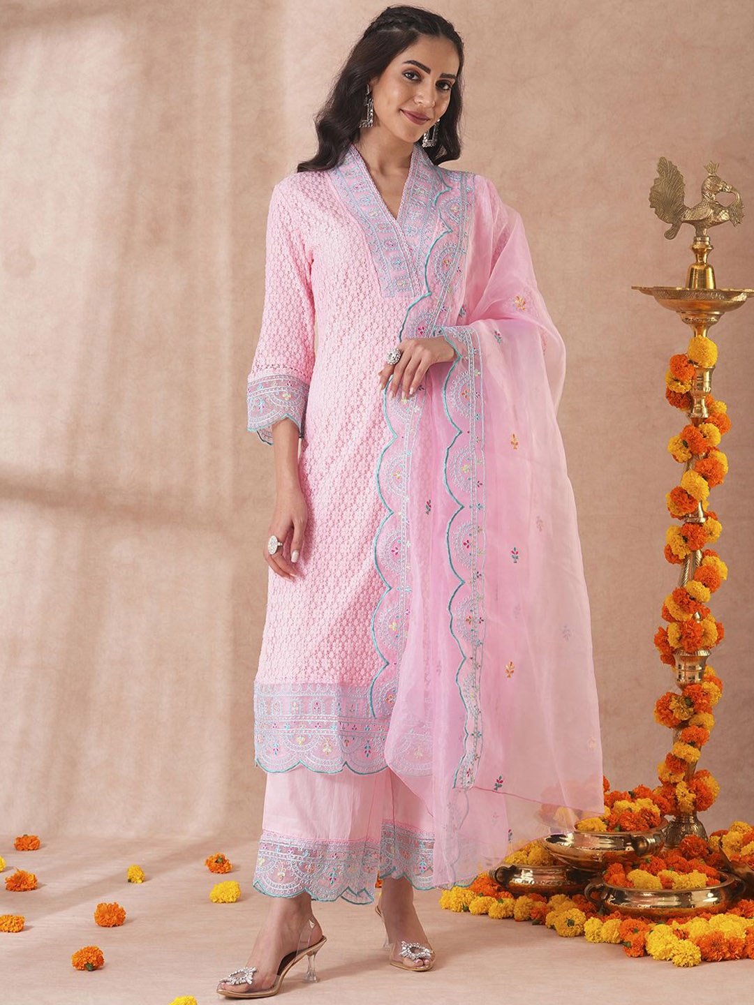FASHOR Ethnic Motifs Embroidered Regular Straight Kurta with Palazzos & Dupatta, Pink
FASHOR Ethnic Motifs Embroidered Regular Straight Kurta with Palazzos & Dupatta, Pink