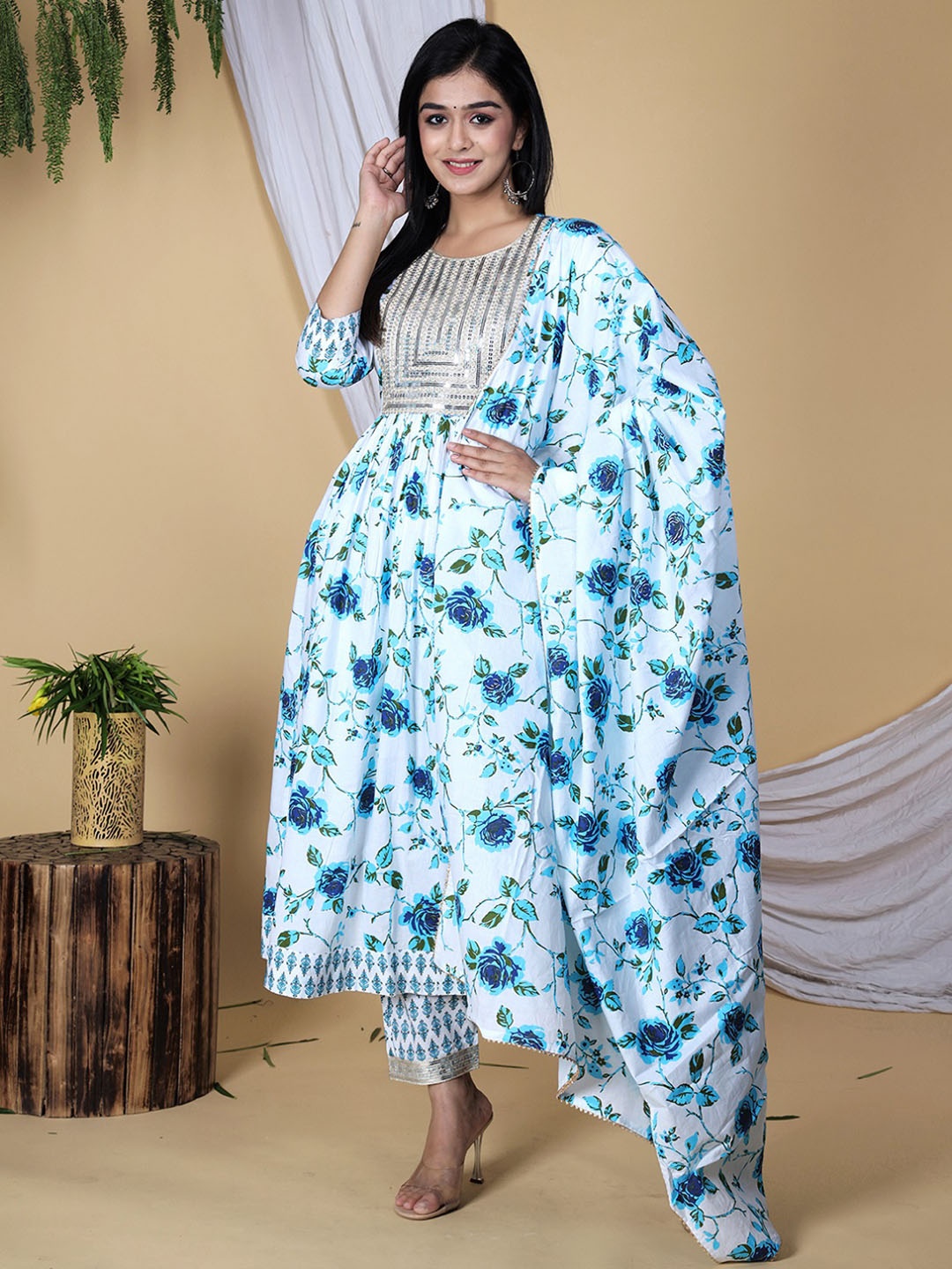 ELVISH JAIPUR Floral Printed Sequinned Pure Cotton Anarkali Kurta With Trousers & Dupatta, Turquoise blue
ELVISH JAIPUR Floral Printed Sequinned Pure Cotton Anarkali Kurta With Trousers & Dupatta, Turquoise blue