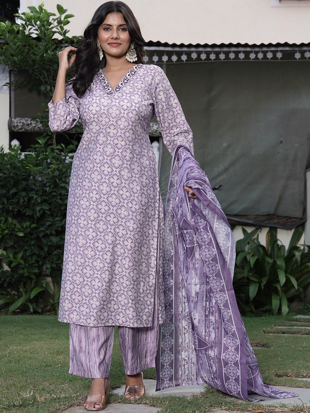 VASVI Women Ethnic Motifs Printed Regular Chanderi Cotton Kurta with Palazzos & With Dupatta, Lavender
VASVI Women Ethnic Motifs Printed Regular Chanderi Cotton Kurta with Palazzos & With Dupatta, Lavender