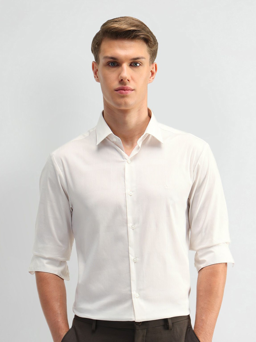 Arrow New York Men Manhattan Spread Collar Textured Cotton Slim Fit Casual Shirt, White
Arrow New York Men Manhattan Spread Collar Textured Cotton Slim Fit Casual Shirt, White