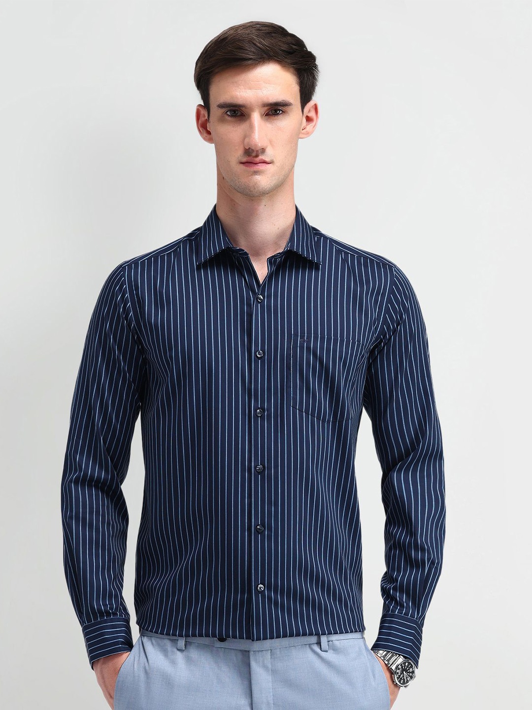 Arrow Men Manhattan Spread Collar Vertical Striped Cotton Slim Fit Casual Shirt, Navy blue
Arrow Men Manhattan Spread Collar Vertical Striped Cotton Slim Fit Casual Shirt, Navy blue