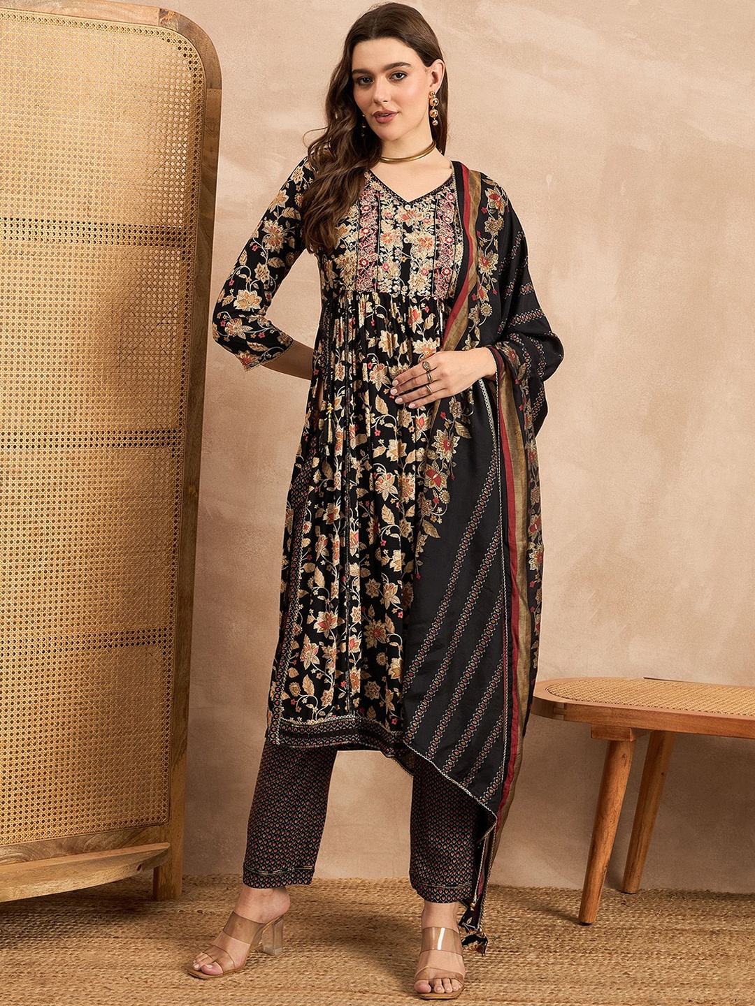 all about you Floral Printed Thread Work Chanderi Silk A-Line Kurta & Trouser With Dupatta, Black
all about you Floral Printed Thread Work Chanderi Silk A-Line Kurta & Trouser With Dupatta, Black