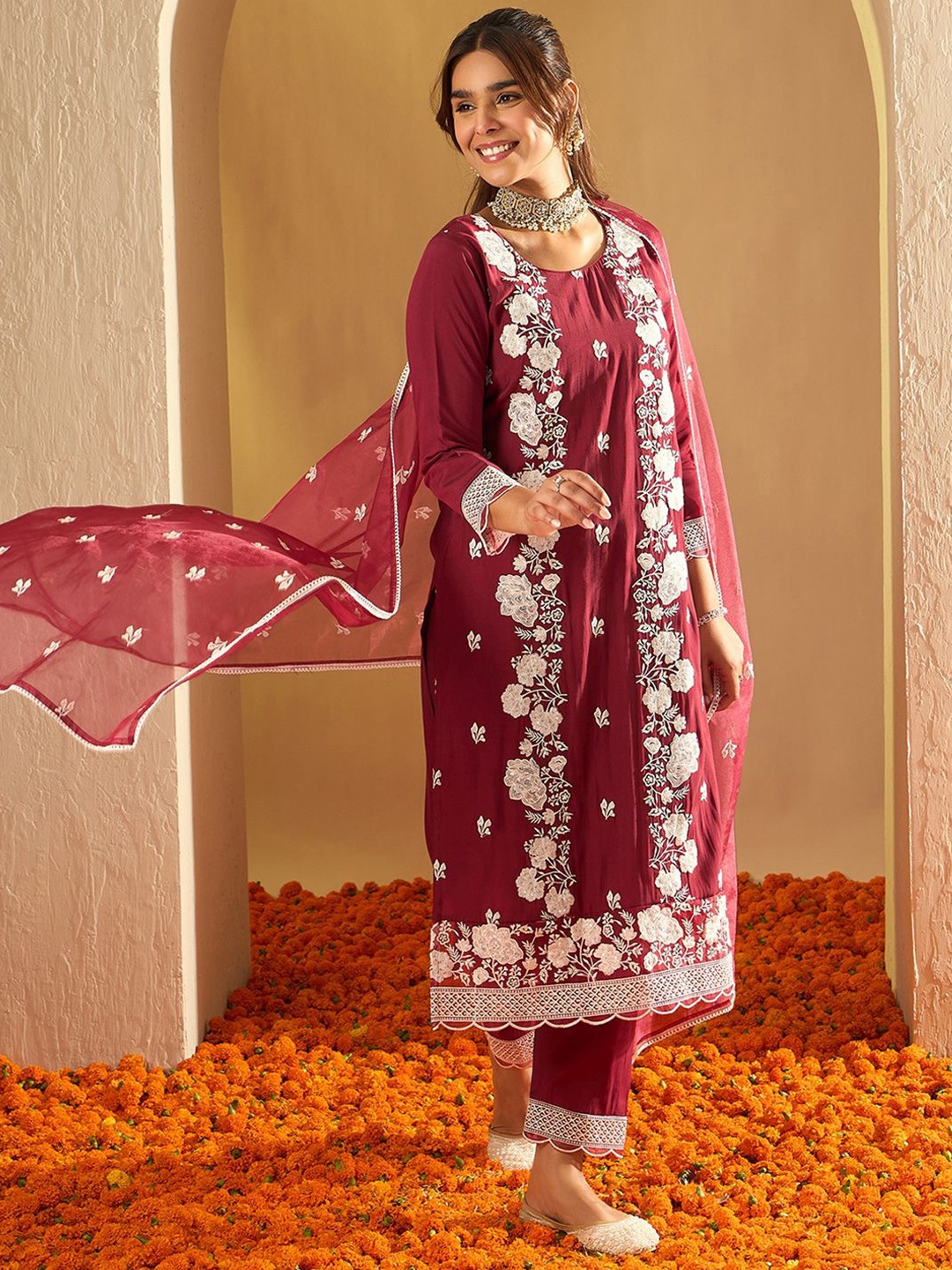Indo Era Floral Embroidered Straight Thread Work Kurta with Trousers & Dupatta, Maroon
Indo Era Floral Embroidered Straight Thread Work Kurta with Trousers & Dupatta, Maroon