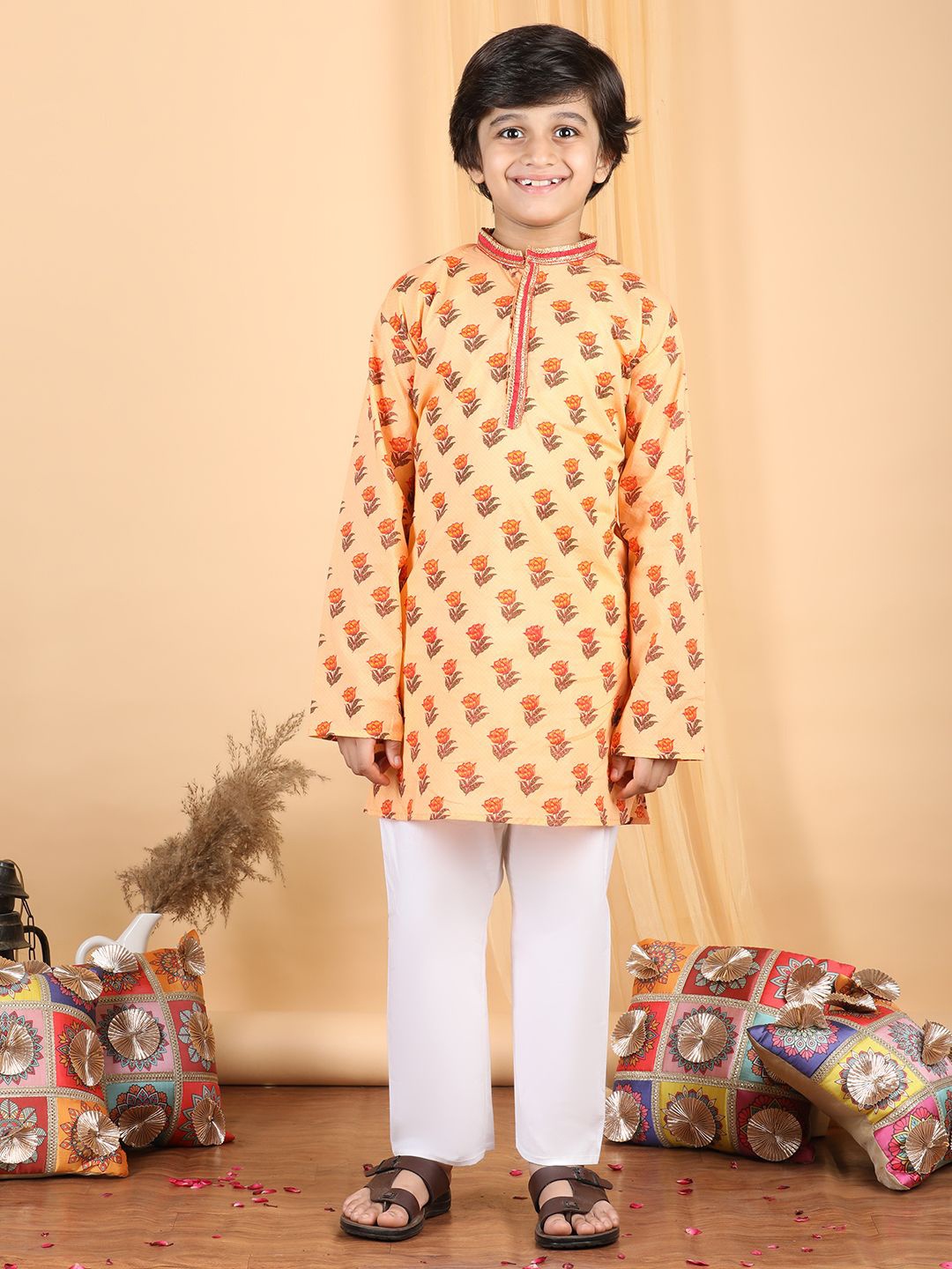 kidcetra Floral Printed Regular Gotta Patti Pure Cotton Kurta with Trousers, Peach
kidcetra Floral Printed Regular Gotta Patti Pure Cotton Kurta with Trousers, Peach