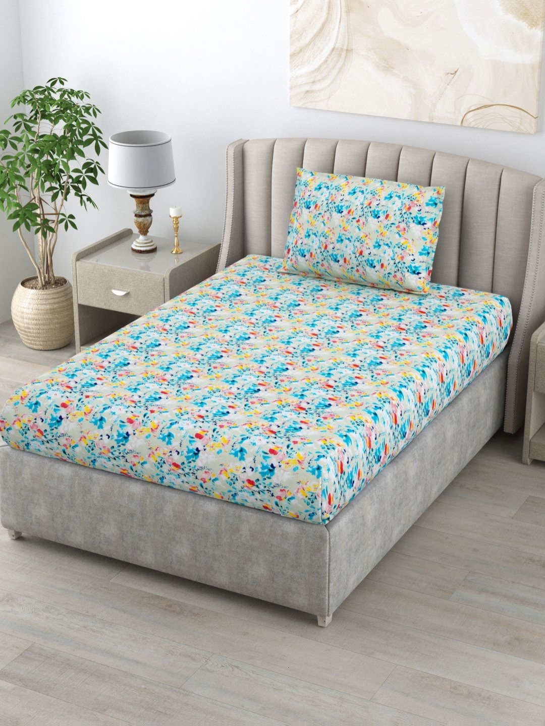 BOMBAY DYEING Blue & Pink 104 TC Cotton Single Bedsheet with 1 Pillow Covers 1 x 2mt
BOMBAY DYEING Blue & Pink 104 TC Cotton Single Bedsheet with 1 Pillow Covers 1 x 2mt