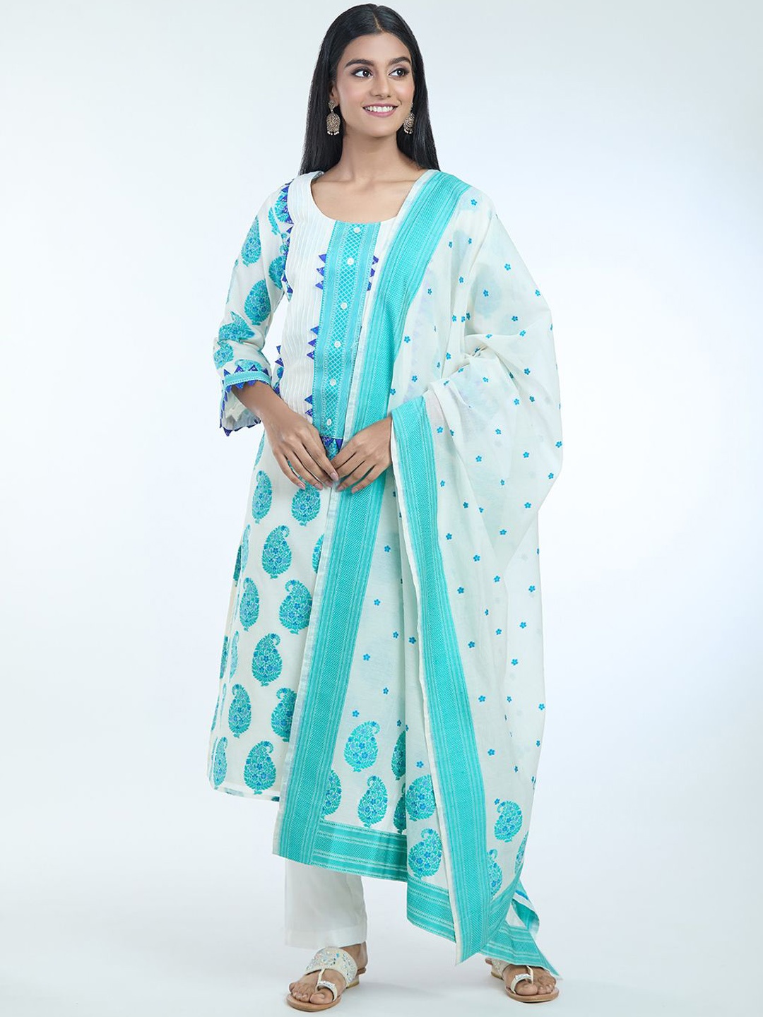 Adara Khan Women Paisley Printed Regular Chanderi Cotton Kurta with Trousers & With Dupatta, White
Adara Khan Women Paisley Printed Regular Chanderi Cotton Kurta with Trousers & With Dupatta, White