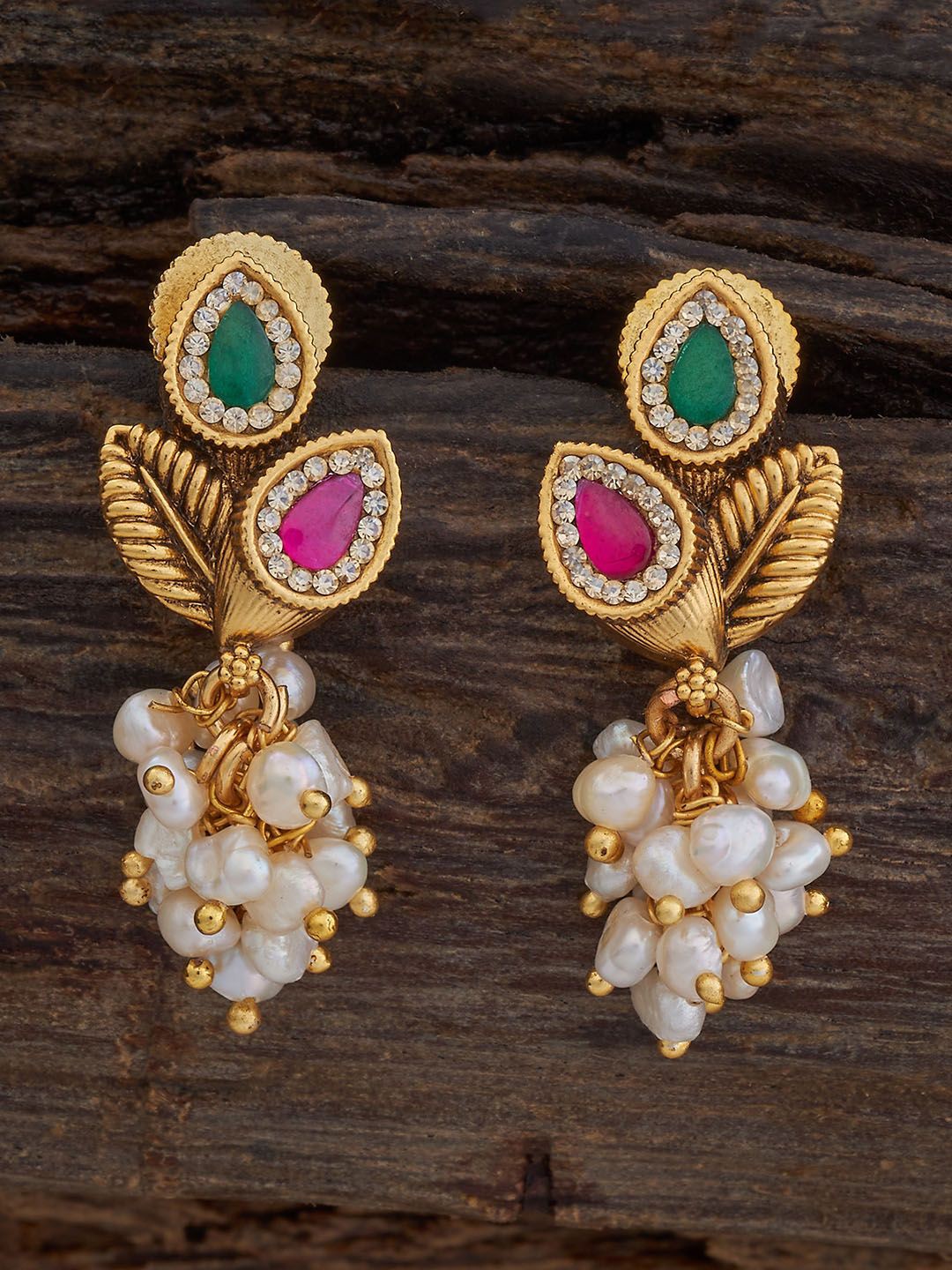 Kushal's Fashion Jewellery Gold-Plated CZ Studded Leaf Shaped Antique Studs Earrings
Kushal's Fashion Jewellery Gold-Plated CZ Studded Leaf Shaped Antique Studs Earrings