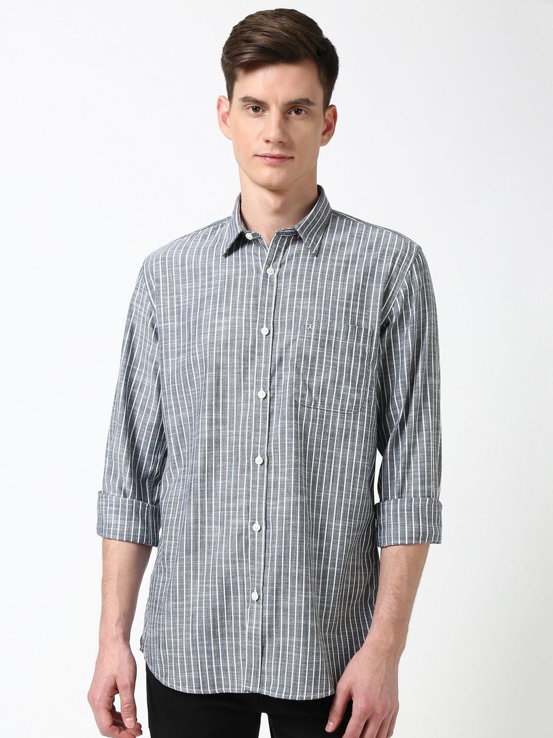 Peter England Casuals Men Spread Collar Vertical Striped Cotton Slim Fit Casual Shirt, Grey
Peter England Casuals Men Spread Collar Vertical Striped Cotton Slim Fit Casual Shirt, Grey