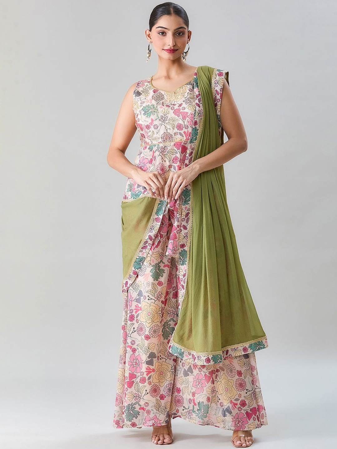 Samyukta Singhania Floral Printed Sweetheart Neck Peplum Kurta with Palazzos & With Dupatta, Beige
Samyukta Singhania Floral Printed Sweetheart Neck Peplum Kurta with Palazzos & With Dupatta, Beige