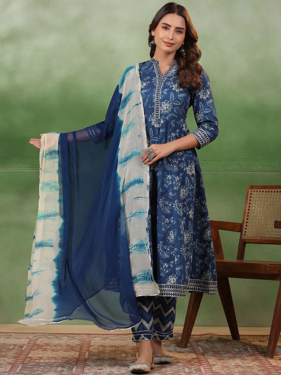 RangDeep Floral Printed Gotta Patti Pure Cotton Anarkali Kurta with Pyjamas & Dupatta, Blue
RangDeep Floral Printed Gotta Patti Pure Cotton Anarkali Kurta with Pyjamas & Dupatta, Blue